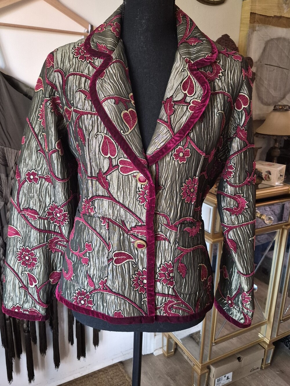 Parsley & Sage Embroidered Floral Metallic Crinkle Velvet Trim Blazer